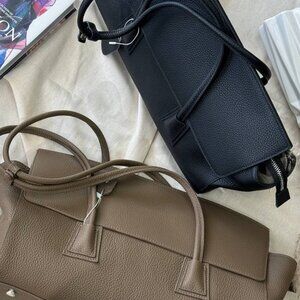 Prestige Tote – Elegance in Every Detail